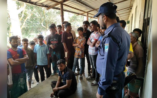 গৃহবধূকে কুপিয়ে হত্যা